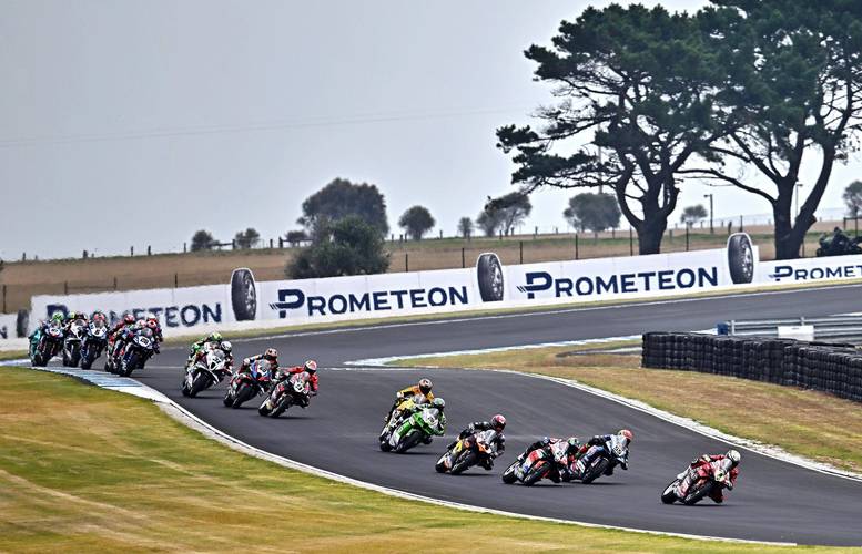 SBK22生涯模式全攻略：从新手到冠军的完整赛道指南-2