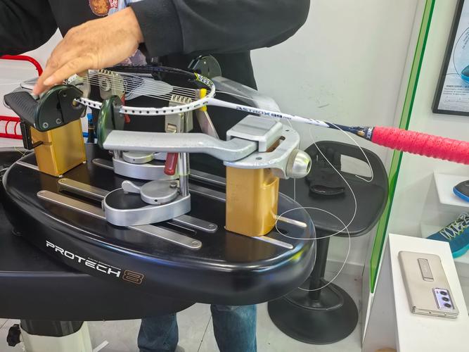 NeonInferno全武器改装指南:5分钟掌握氮气加速核心技巧-1 NeonInferno全武器改装指南:5分钟掌握氮气加速核心技巧-1