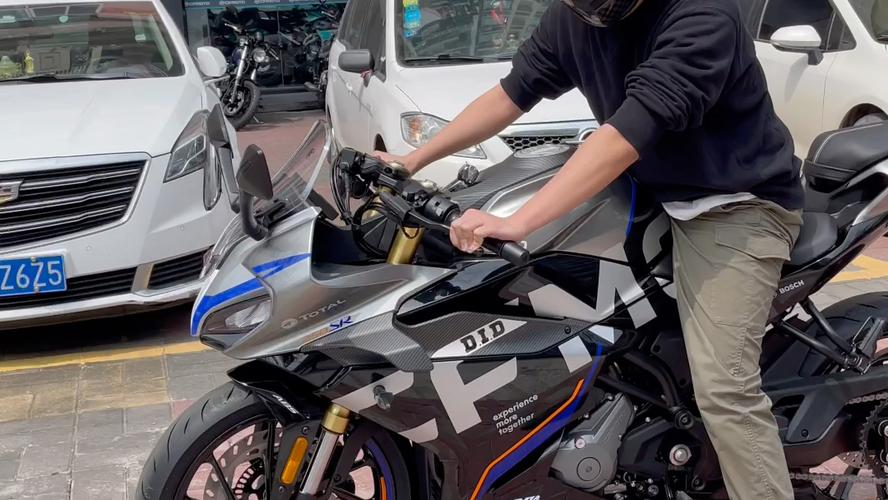 SBK22生涯模式全攻略：从新手到冠军的完整赛道指南-3