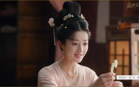 女王的游戏：盛世天下媚娘篇 – 宫廷养成角色扮演手游_资料库