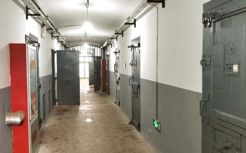 逃出军事房间全流程攻略，5分钟教你轻松通关