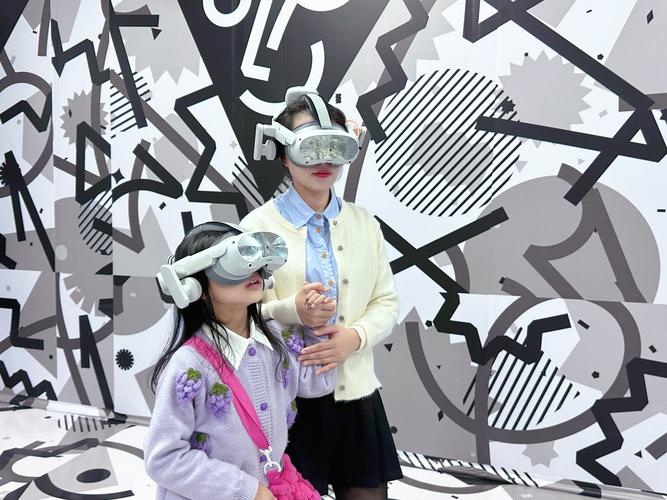 2026年最新AR互动游戏推荐:5款让你玩到停不下来的沉浸体验-1 2026年最新AR互动游戏推荐:5款让你玩到停不下来的沉浸体验-1
