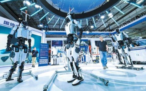 2015世界机器人大会现场直击：5个你从未见过的黑科技