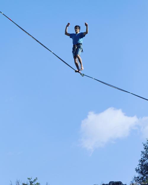 高空走钢丝怎么过?3个稳如老狗的技巧亲测有效